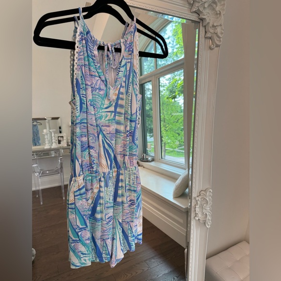 Lilly Pulitzer romper in size XS - Picture 3 of 3